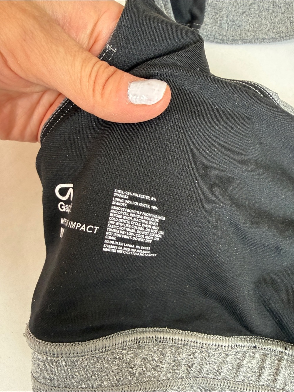GAP Sports Bra Gray size Medium - Picture 6 of 7